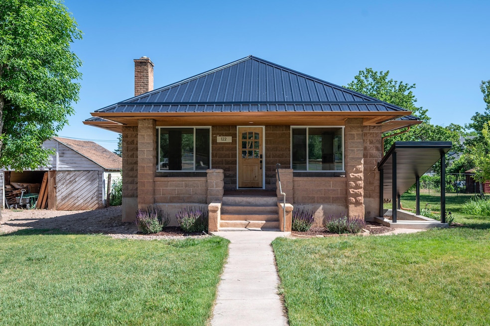 Pending $399,900 • Co-Listing Agent