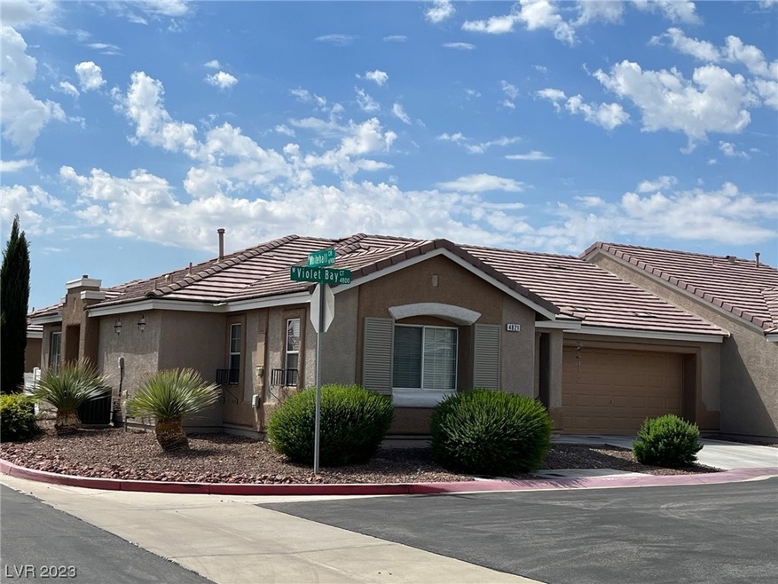 Corner Lot on Cul de sac HOA maintains front lands