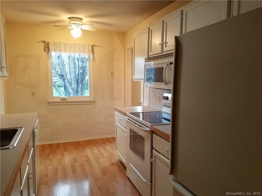 502 Heritage Village unit D, Southbury, CT 06488 - photo 1