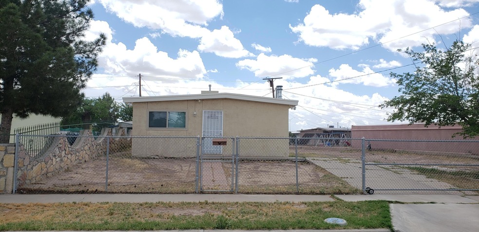 444 Mccarthy Ave, El Paso, TX 79915 - photo 1