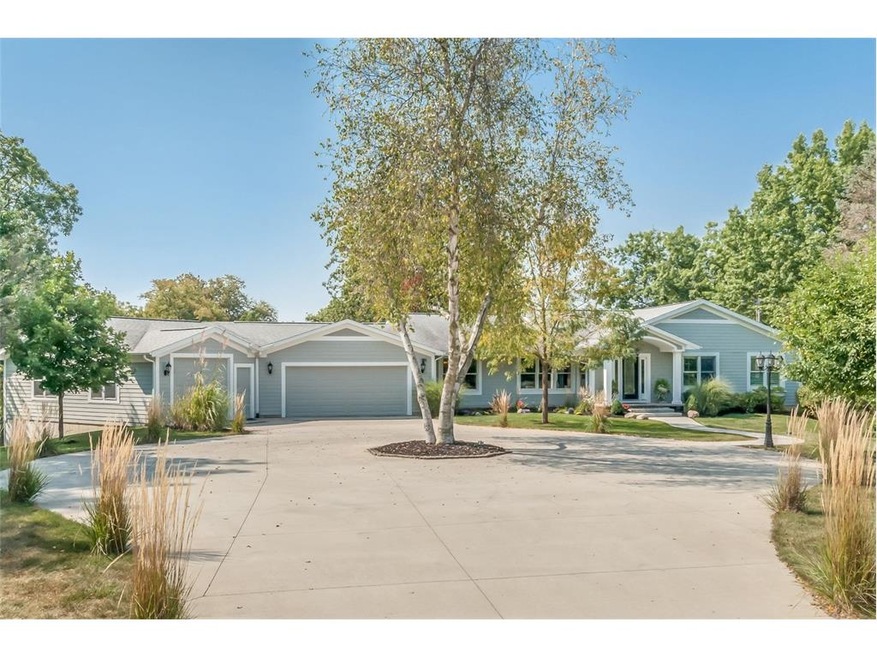 505 Dows Rd, Cedar Rapids, IA 52403 - photo 1