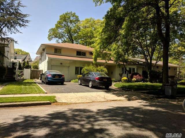 1704 Roberta Ln, Merrick, NY 11566 - photo 1