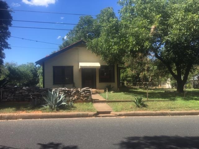 314 W Park St, Fredericksburg, TX 78624 - photo 1