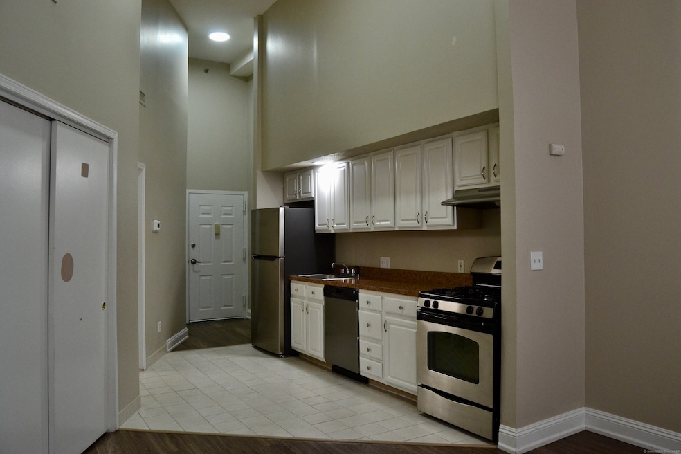 For Rent $1,800/month • Co-Listing Agent