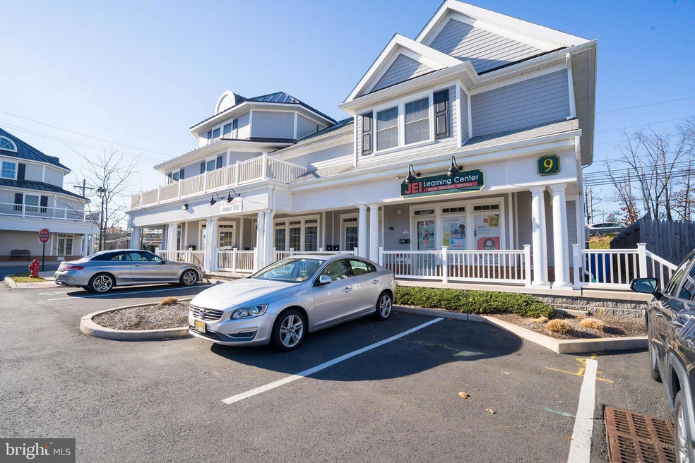 9 Cranbury Rd unit 2, West Windsor, NJ 08550 - photo 1