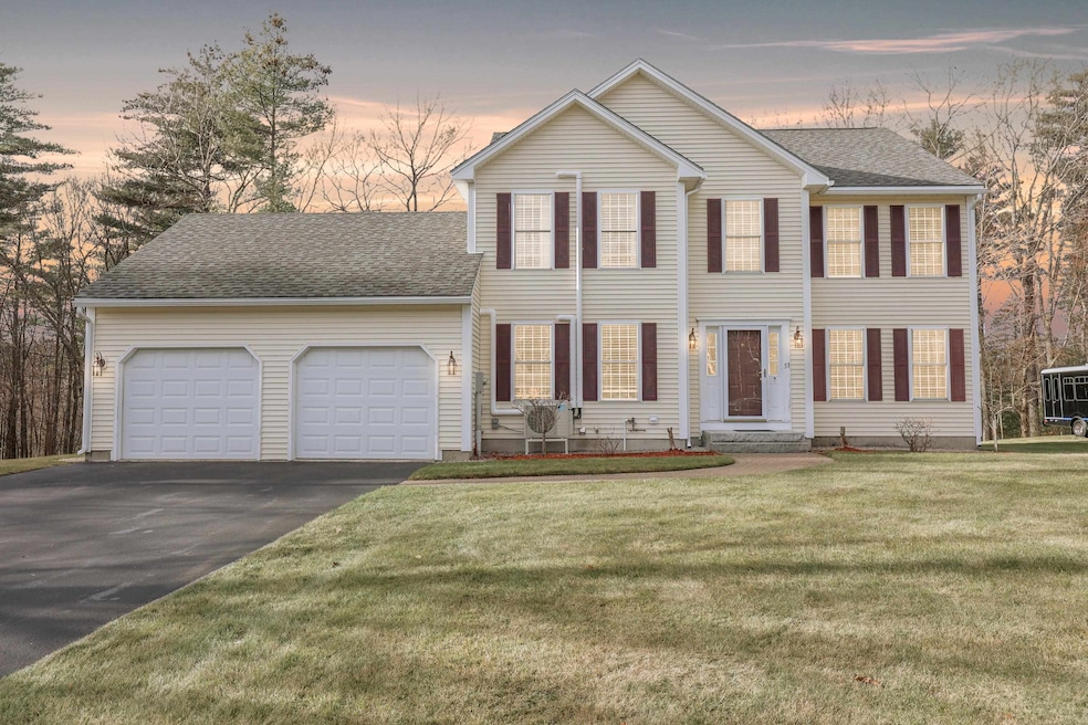 57 Stirling Ave, Hooksett, NH 03106 MLS 4980672