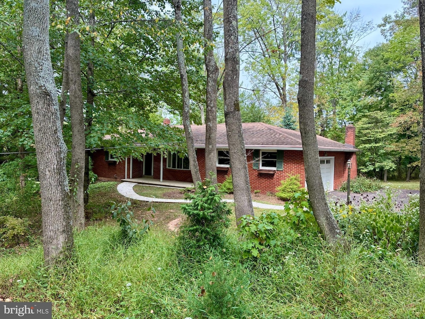 Pending $425,000 • Co-Listing Agent