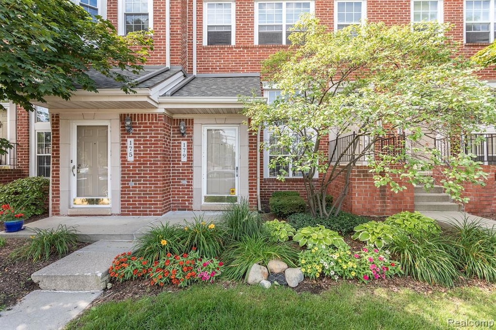 For Rent $2,200/month