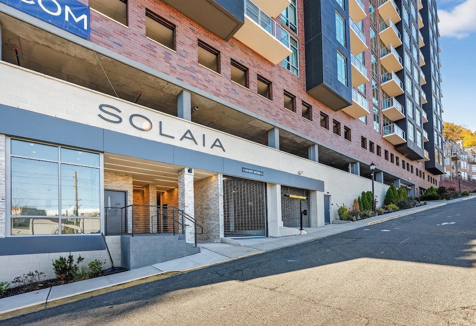 For Rent $5,400/month