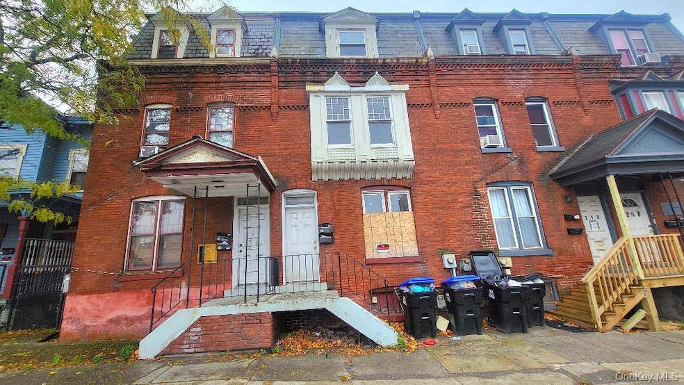 For Sale $399,900 • Co-Listing Agent