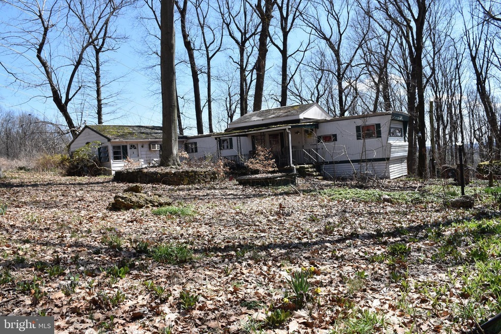 4642 E Mill Hill Rd, East Greenville, PA 18041 - photo 1