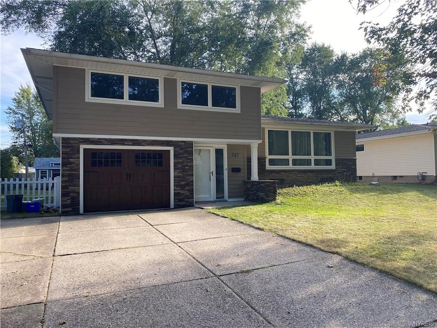 747 Ohio St, Buffalo, NY 14203 - photo 1