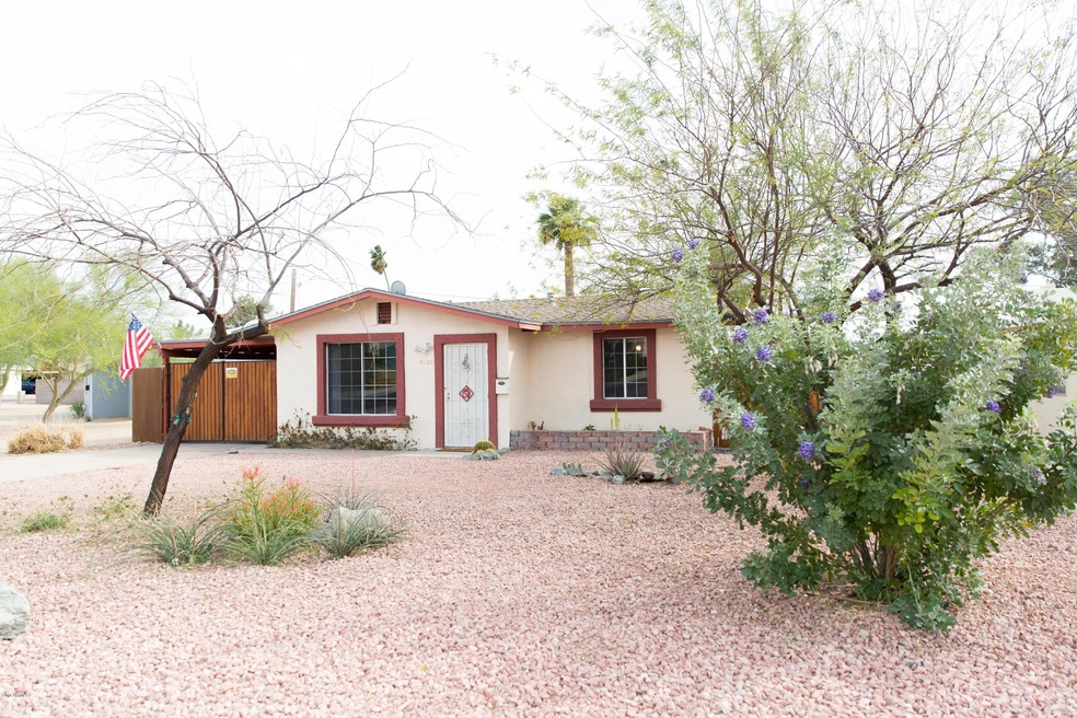 3rd Ave & Dunlap House | Round Lens Ph