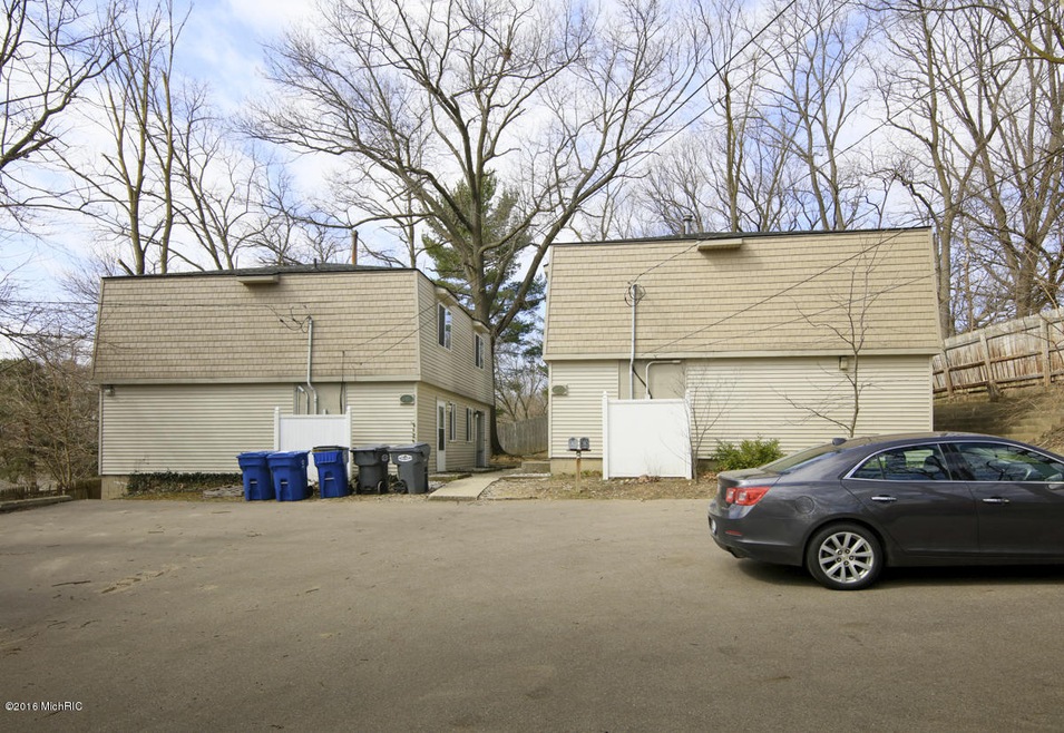 140 Arlington-101