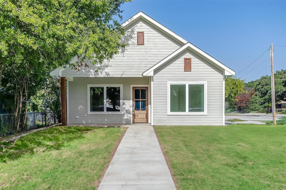 1015 Hanover St, Weatherford, TX 76086 - photo 1