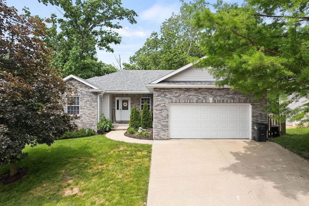 1-web-or-mls-3003-linden-way