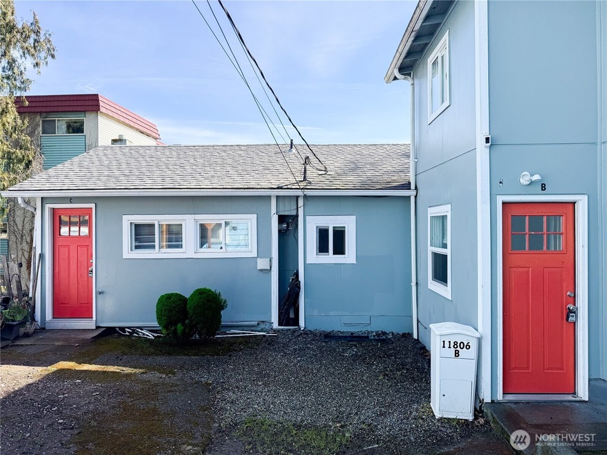 11806 Glendale Way S unit AB&C, Seattle, WA 98168 - photo 1