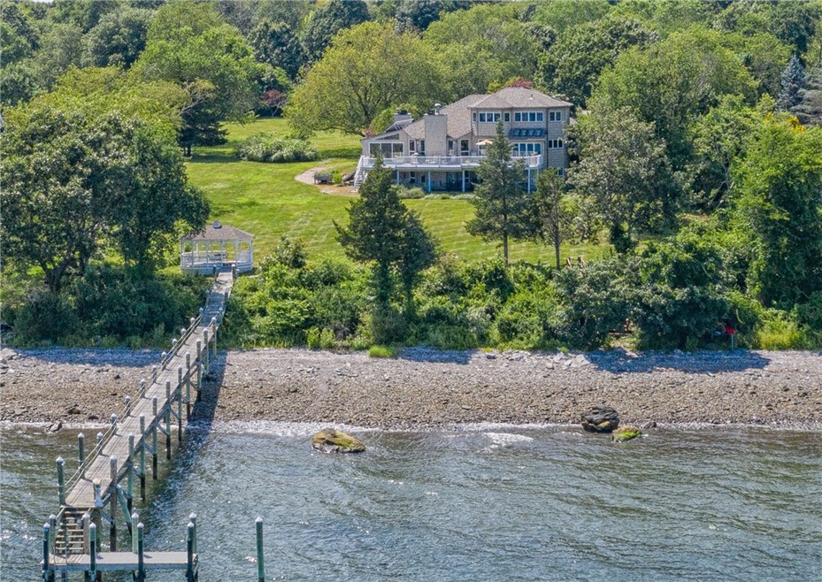 Custom built in 1992, this 3,296 sq ft contemporar