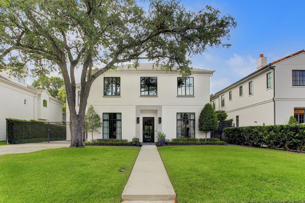 Contemporary River Oaks home built by Croix; the main house consists of three bedrooms, three bathrooms.  Easy access to freeways, close to several restaurants and walking distance to the River Oaks shopping center.