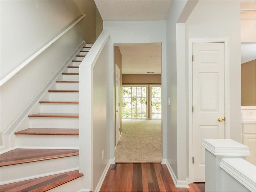 LOVELY TOWNHOME WITH INVITING ENTRY WAY