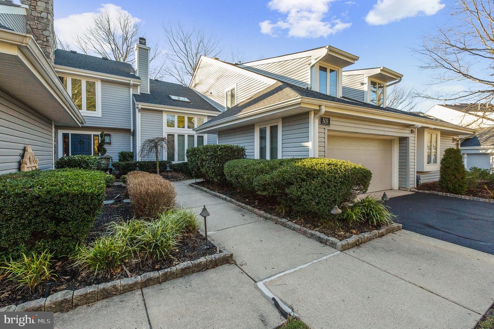 303 Sunshine Lakes Dr unit C0303, Voorhees, NJ 08043 - photo 1