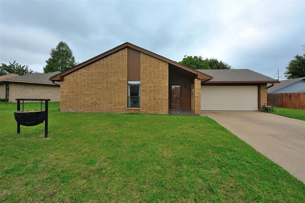 115 Black Forest Dr, Weatherford, TX 76086 - photo 1