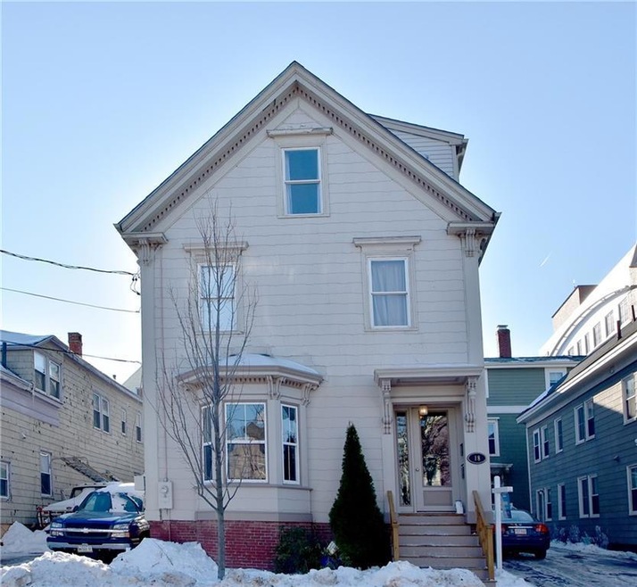 18 Hill St unit 4, Portland, ME 04102 - photo 1