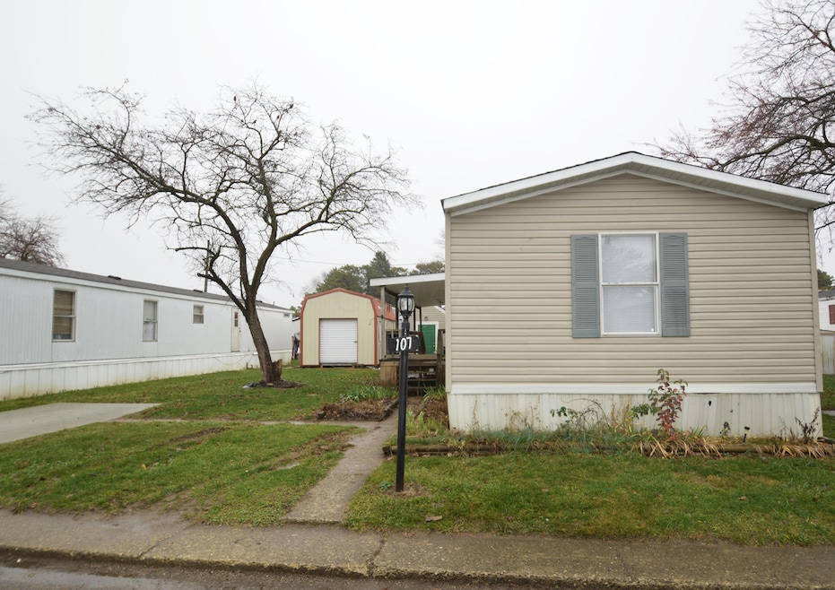 107 Stihl Ave, Circleville, OH 43113 - photo 1