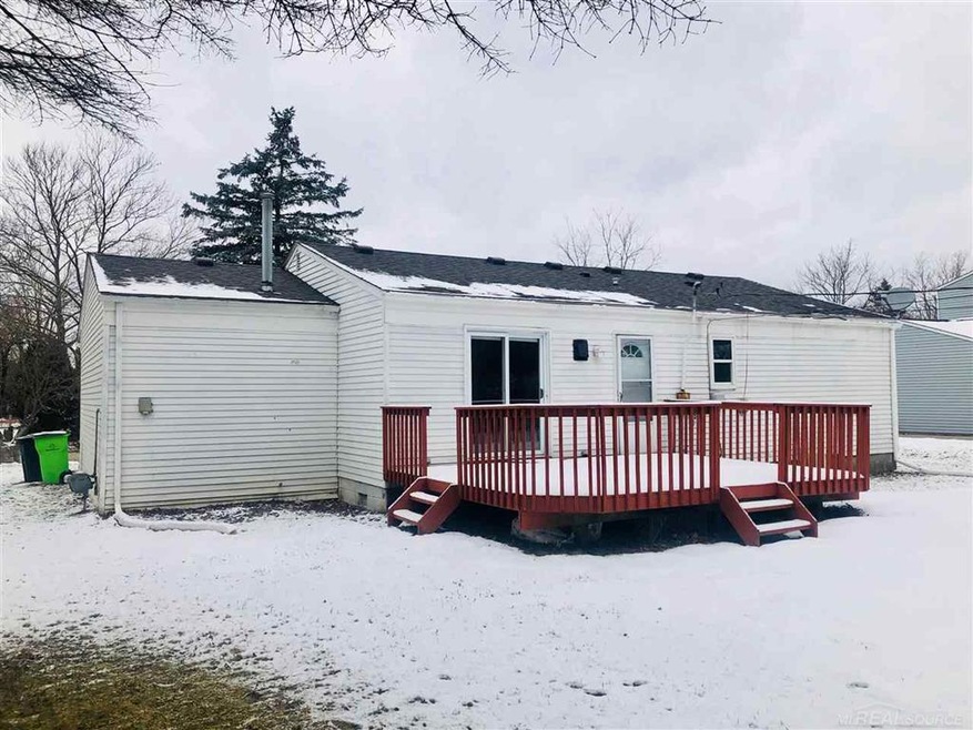 1795 Henbert Rd, West Bloomfield, MI 48324 - photo 1