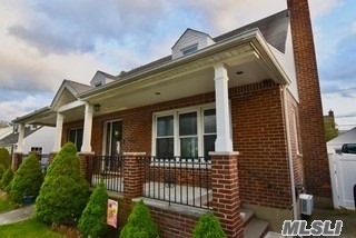 1075 Park Ln N, Franklin Square, NY 11010 - photo 1