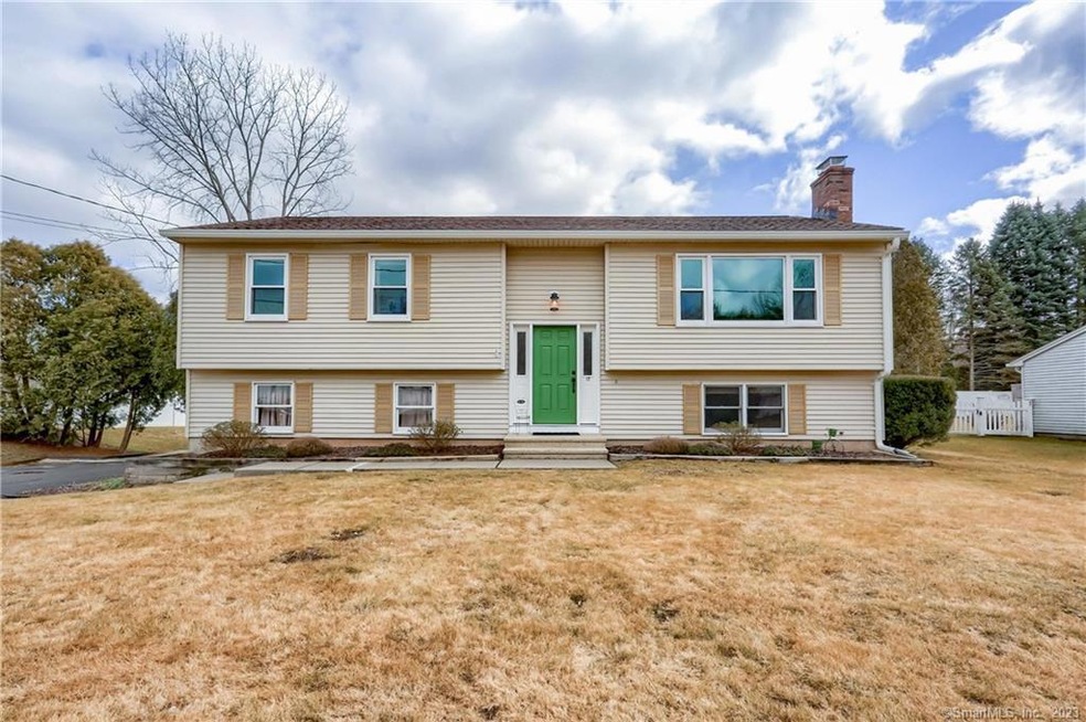 17 Eileen Ln, Enfield, CT 06082 - photo 1