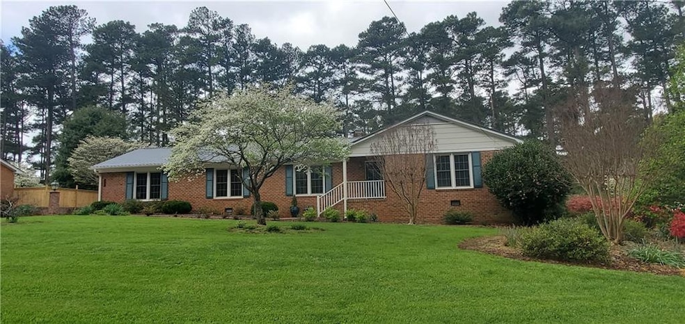 525 Pine Lake Dr, Siler City, NC 27344 - photo 1