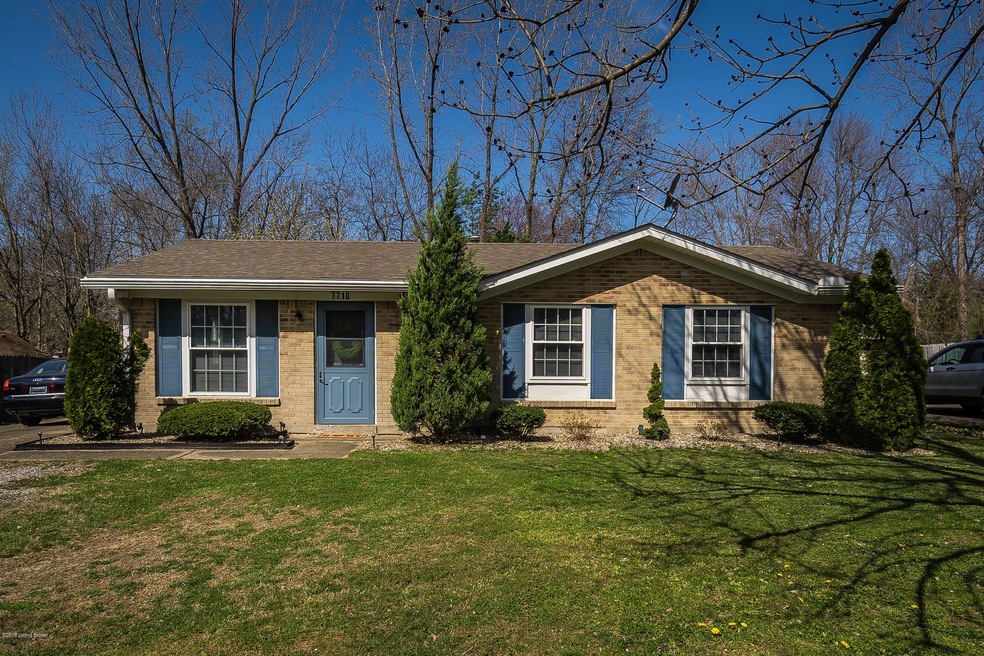 7710 Rochelle Rd, Louisville, KY 40228 - photo 1