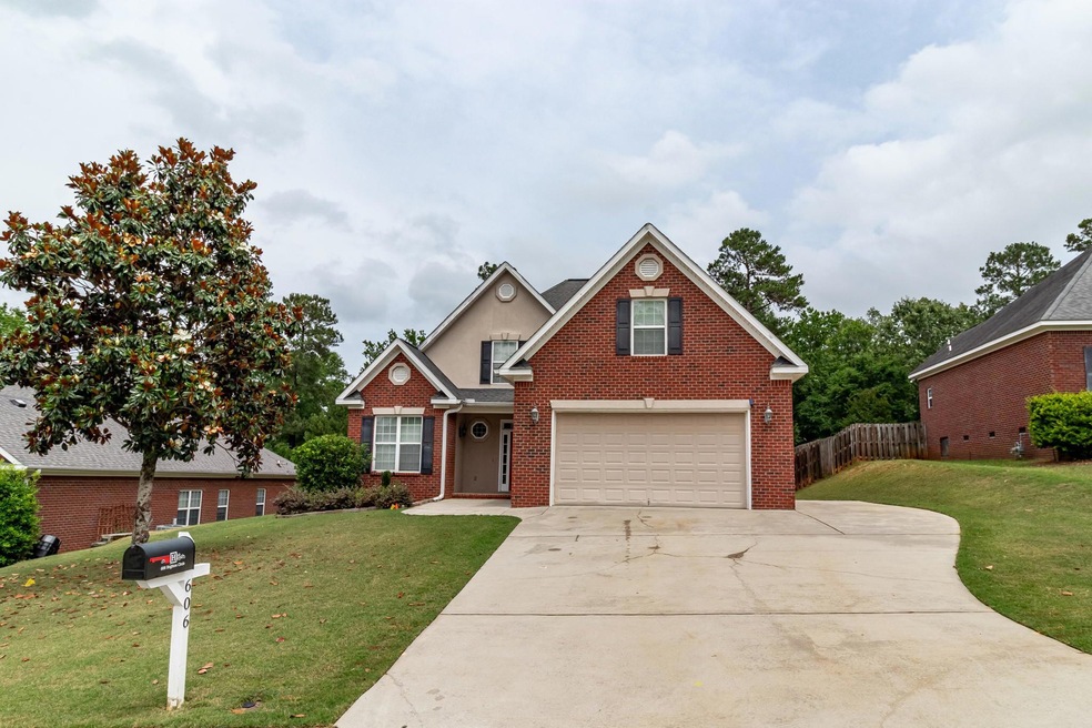 1-web-or-mls-606 BRIGHTON CIR FINAL-4272