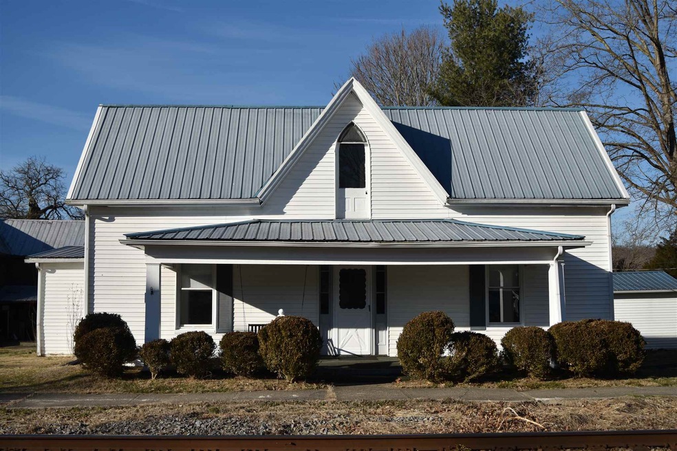 403 E 3rd St, Augusta, KY 41002 - photo 1