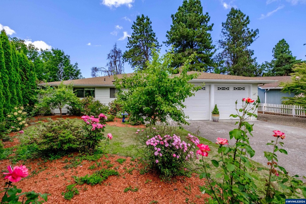 Sold $403,901 • Co-Listing Agent