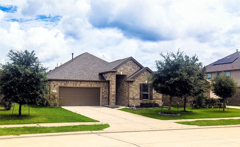 Beautiful single story home with 3 bedrooms and 2