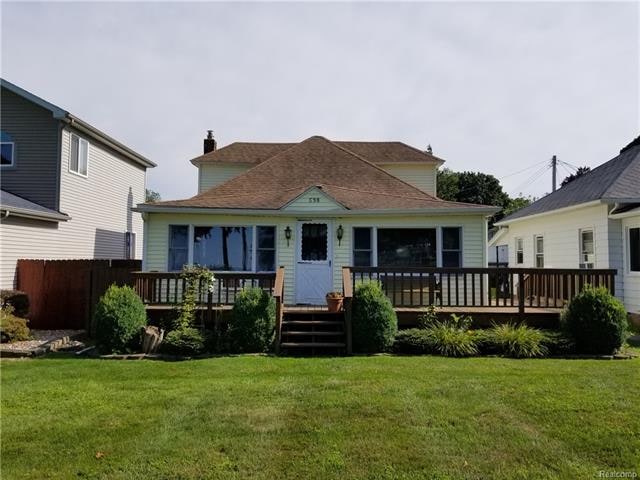 598 Lakeside Park, Port Huron, MI 48060 - photo 1