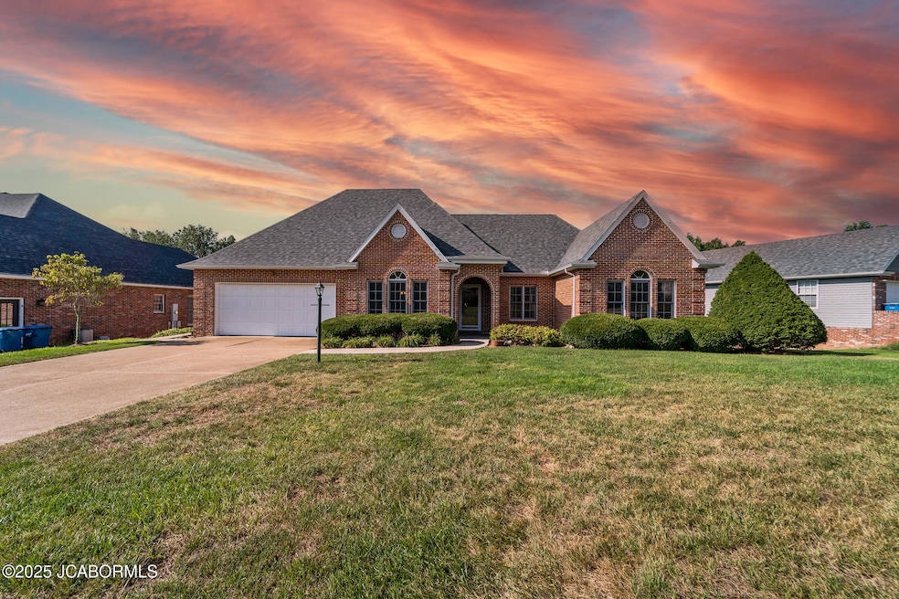 Pending $379,900