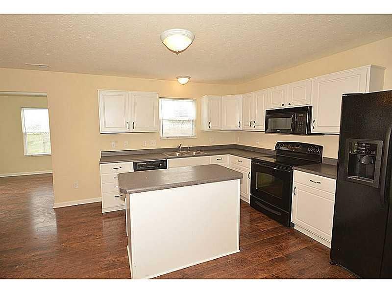 441 Pitch Pine Dr, Whiteland, IN 46184 - photo 1