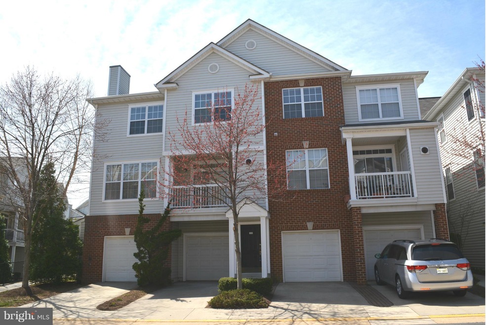 13059 Marcey Creek Rd, Herndon, VA 20171 - photo 1