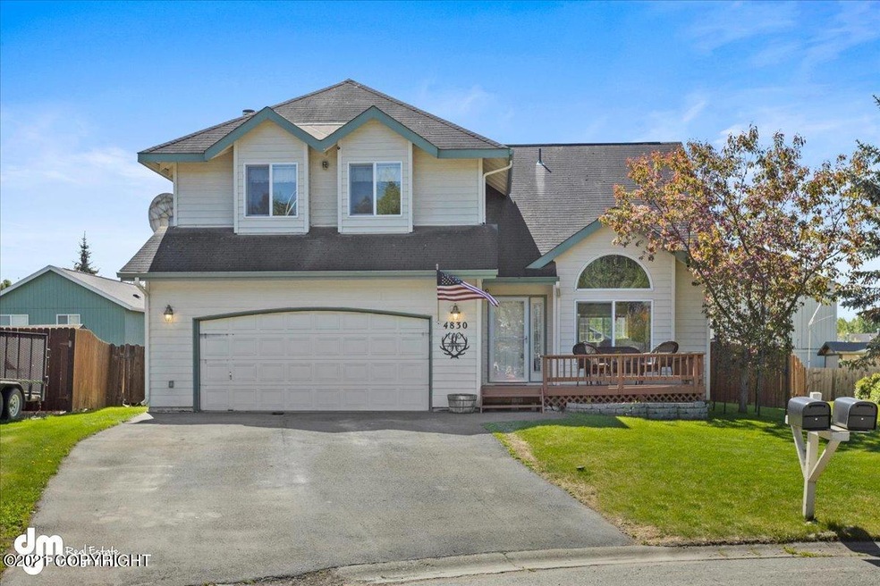 02-Exterior Front-6976