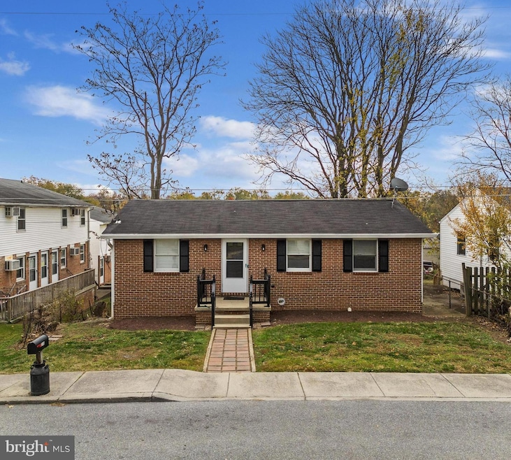 218 E 4th Ave, Ranson, WV 25438 - photo 1