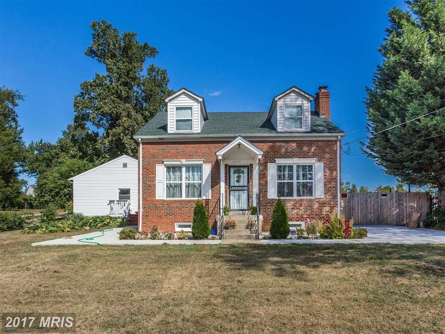 8600 Dunbar Ave, Hyattsville, MD 20785 - photo 1