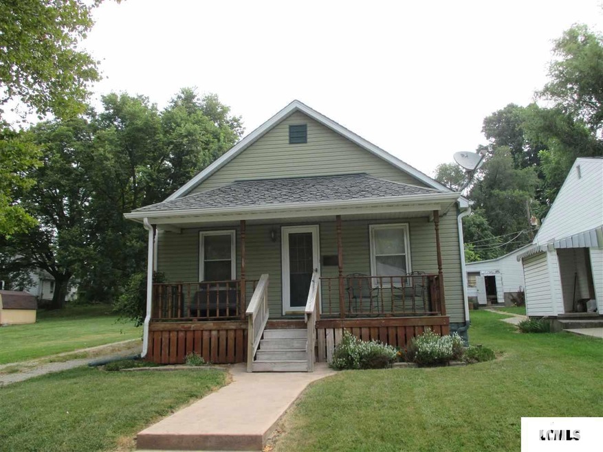 220 Williamette Ave, Lincoln, IL 62656 - photo 1