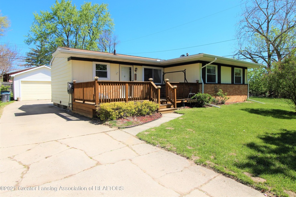 3300 Danbury Crossroad St, Lansing, MI 48911 - photo 1