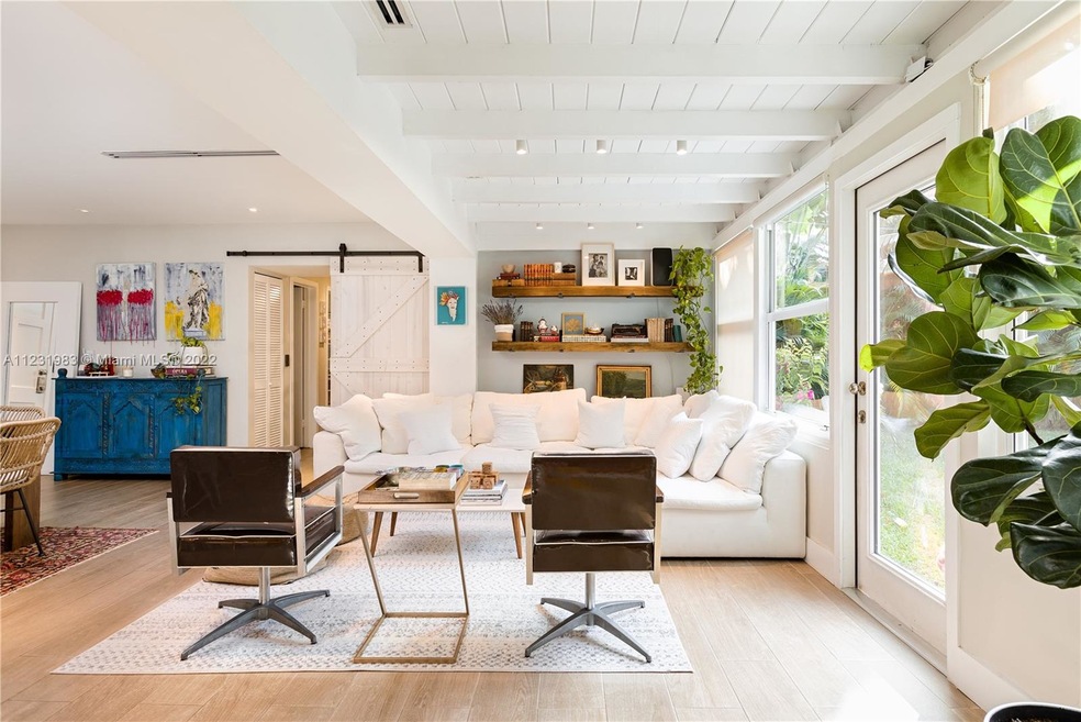 268 W Mashta Dr, Key Biscayne, FL 33149 - photo 1