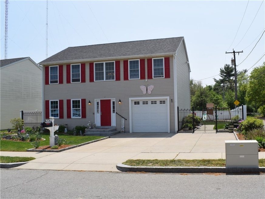 1 Pershing St, East Providence, RI 02914 - photo 1