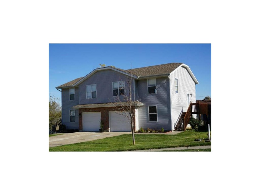 2 bedroom, 2 bath, 1 car garage duplex