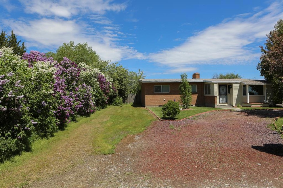 658 W 200 N, Blackfoot, ID 83221 - photo 1